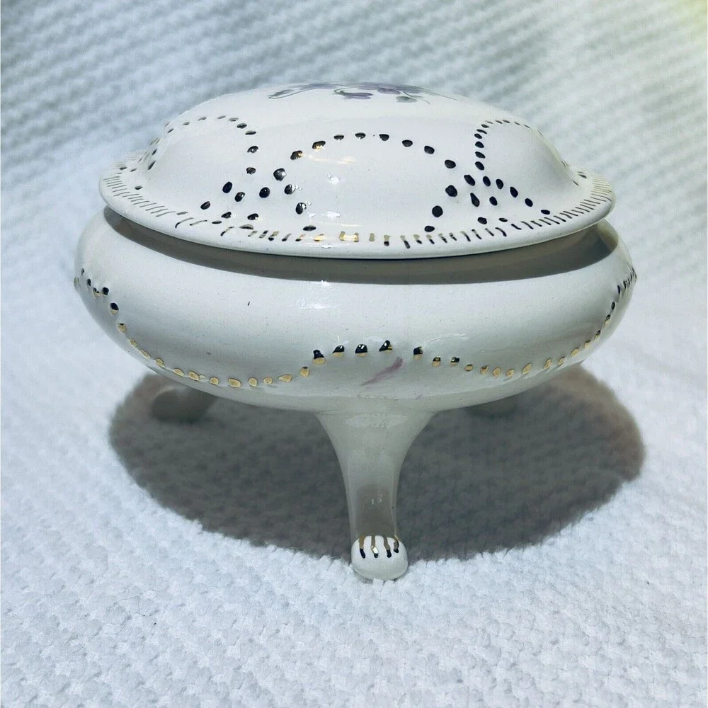 VTG Signed CRSP 1975 Trinket 3 leg Dish Box‎ 4.5x4.5x3 in Floral designed